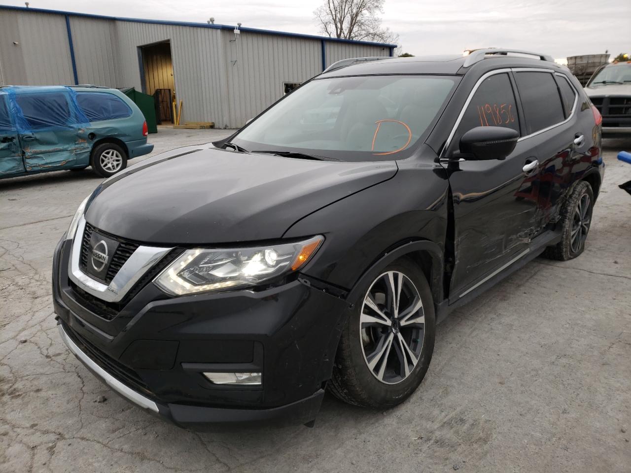 Photo 2 from auction – 2017 NISSAN ROGUE S with VIN 5N1AT2MT1HC731179