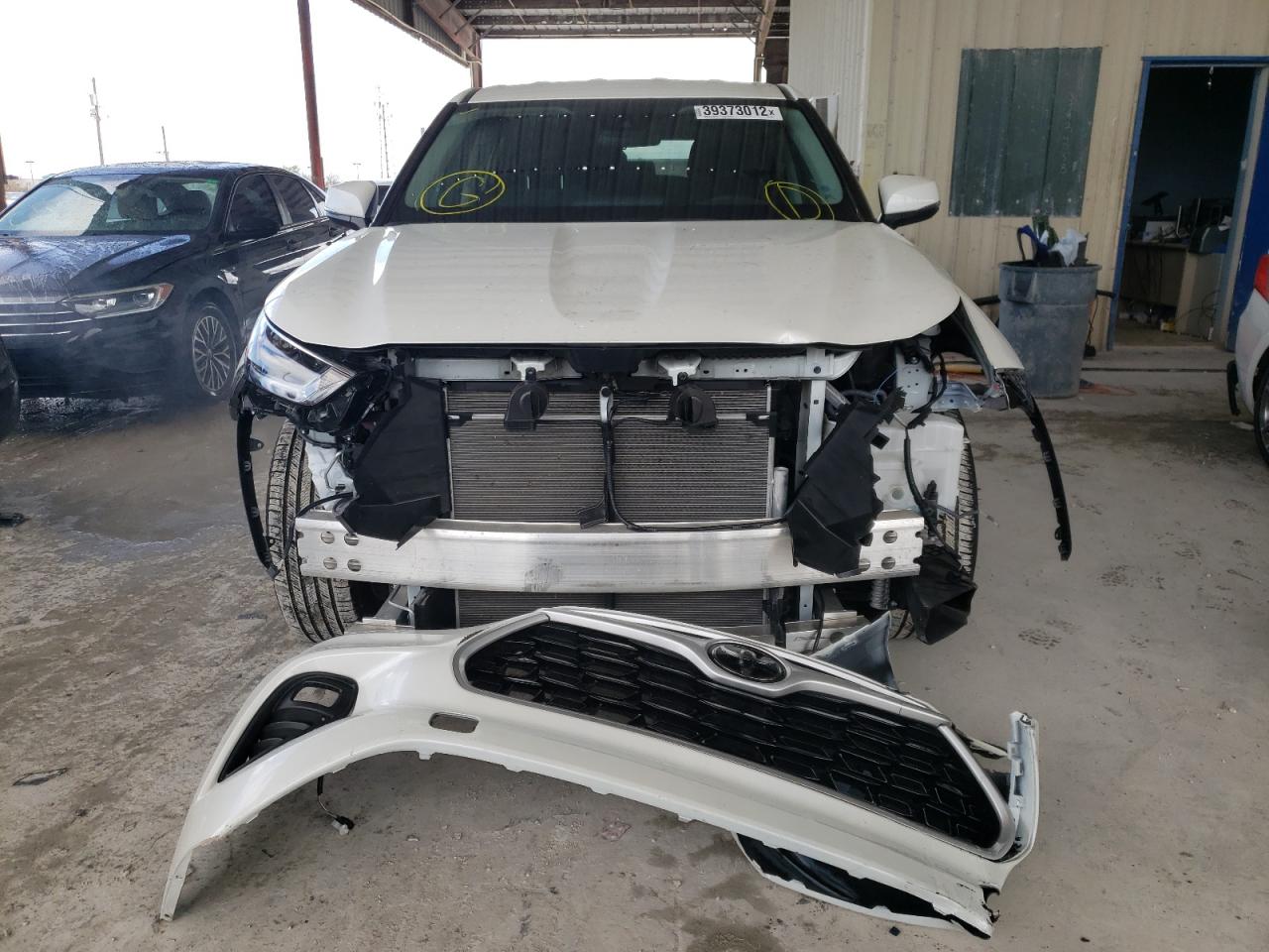 Photo 9 from auction – 2021 TOYOTA HIGHLANDER with VIN 5TDZZRAH2MS064193