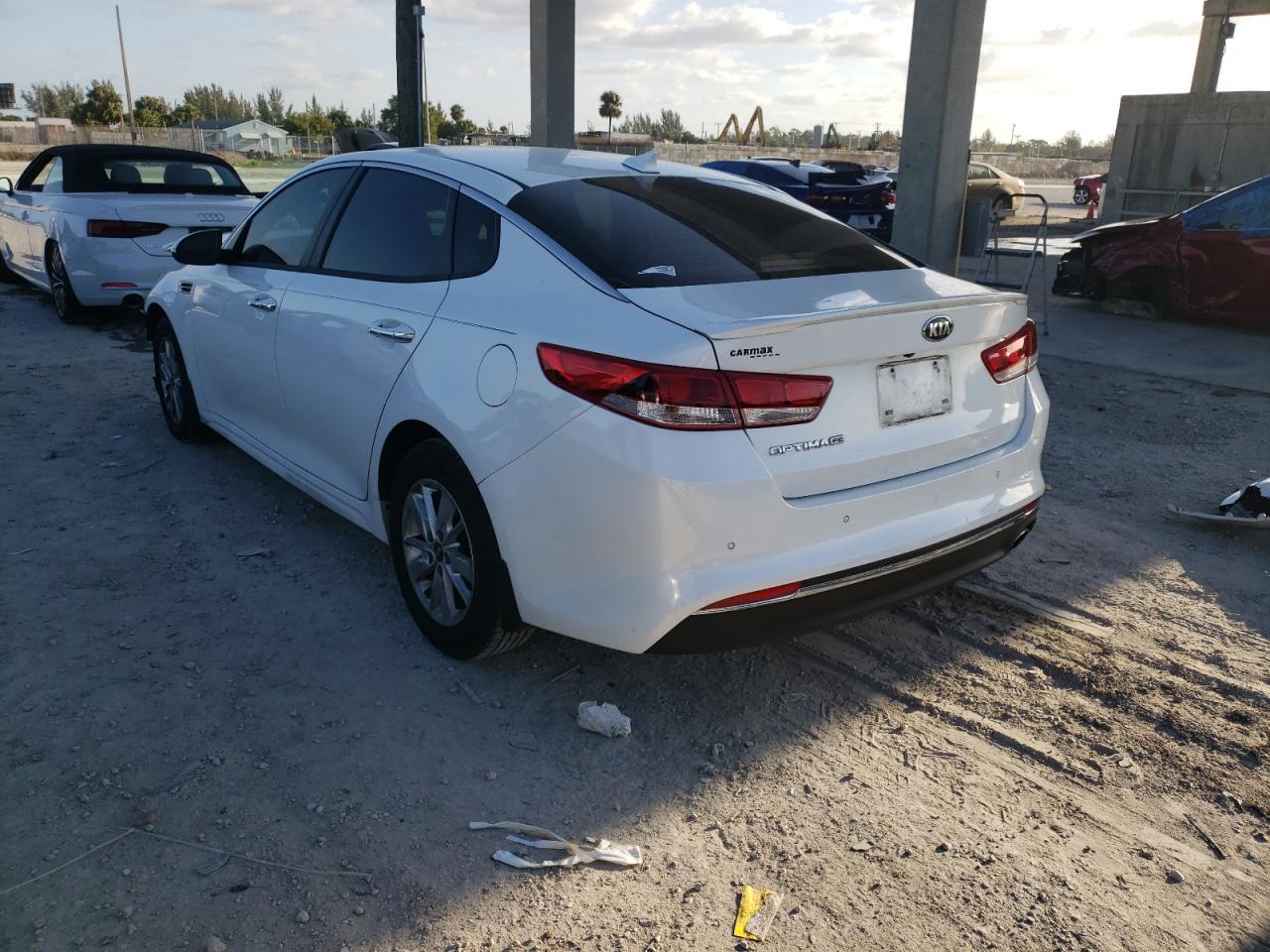 Photo 3 from auction – 2018 KIA OPTIMA LX with VIN 5XXGT4L32JG184893