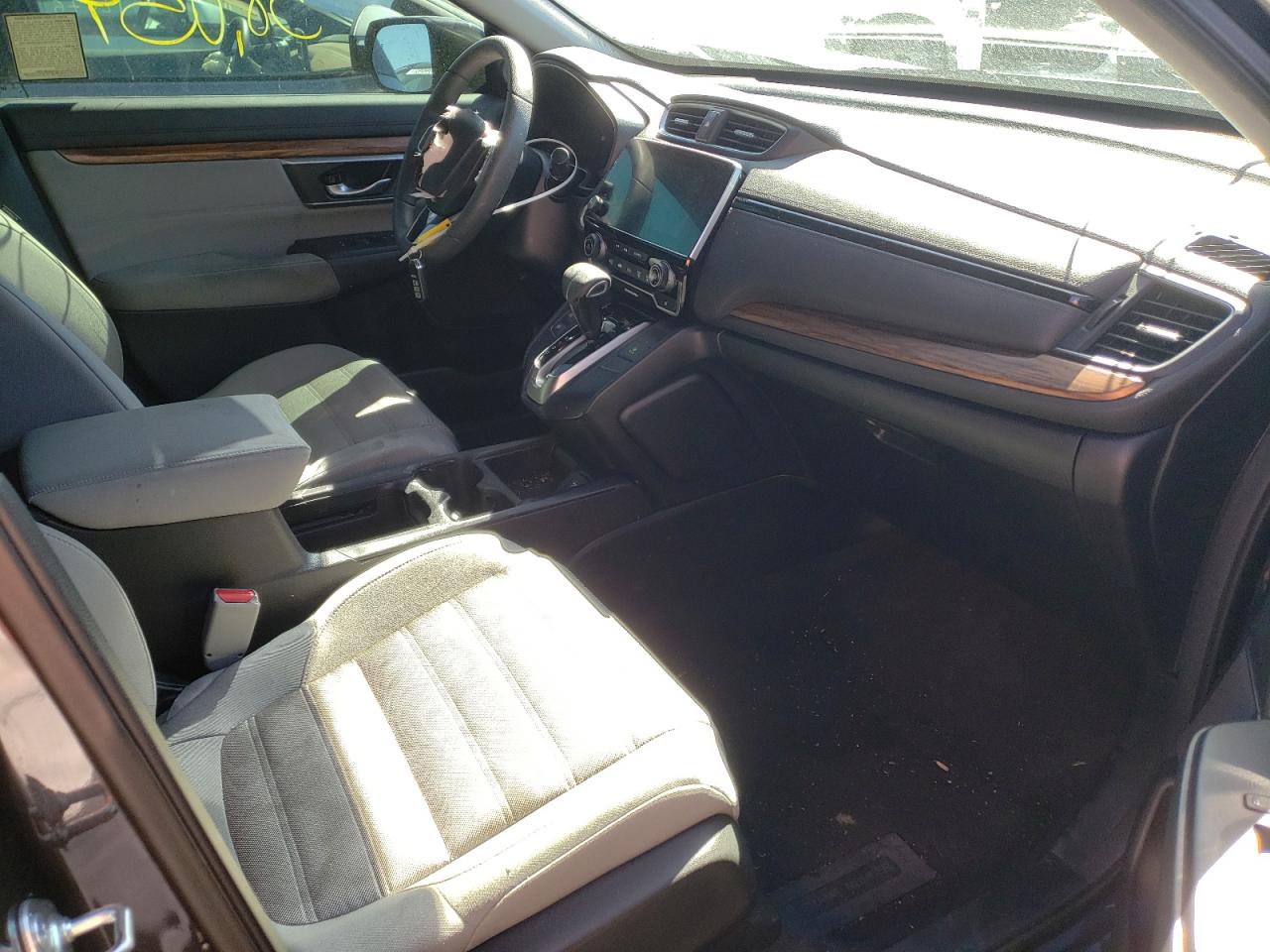 Photo 5 from auction – 2017 HONDA CR-V EX with VIN 7FARW1H57HE047829