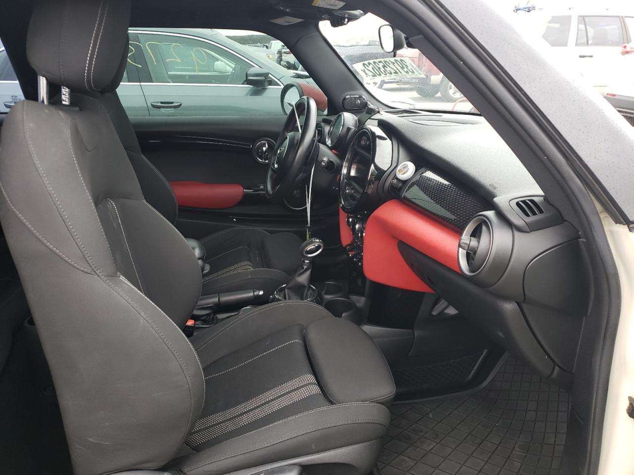 Photo 5 from auction – 2015 MINI COOPER S with VIN WMWXP7C59F2A33716
