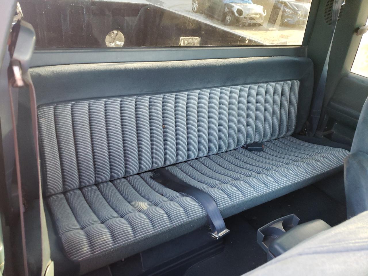 Photo 6 from auction – 1994 CHEVROLET GMT-400 C1 with VIN 1GCEC19K0RE119710