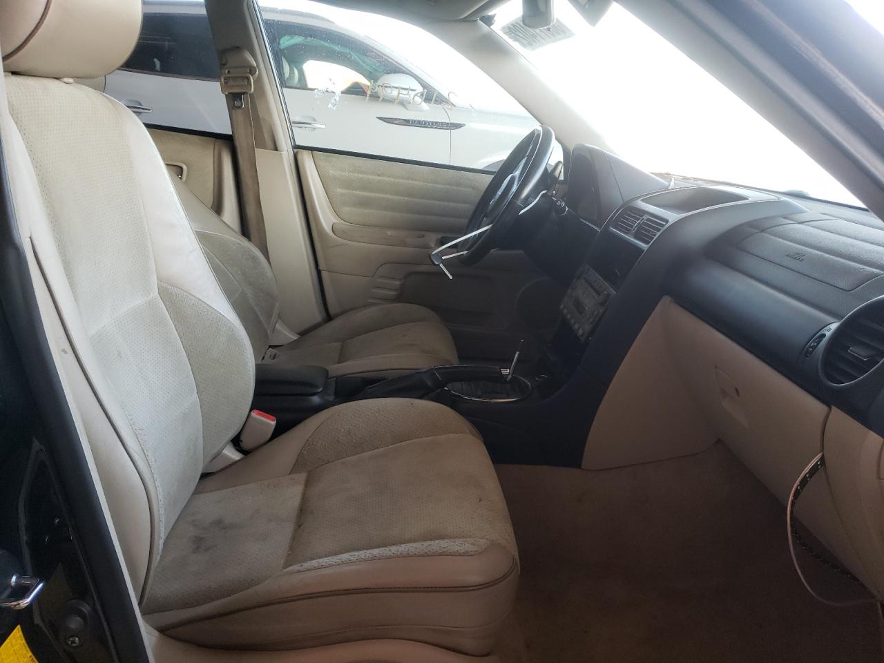 Photo 5 from auction – 2001 LEXUS IS 300 with VIN JTHBD182210008996