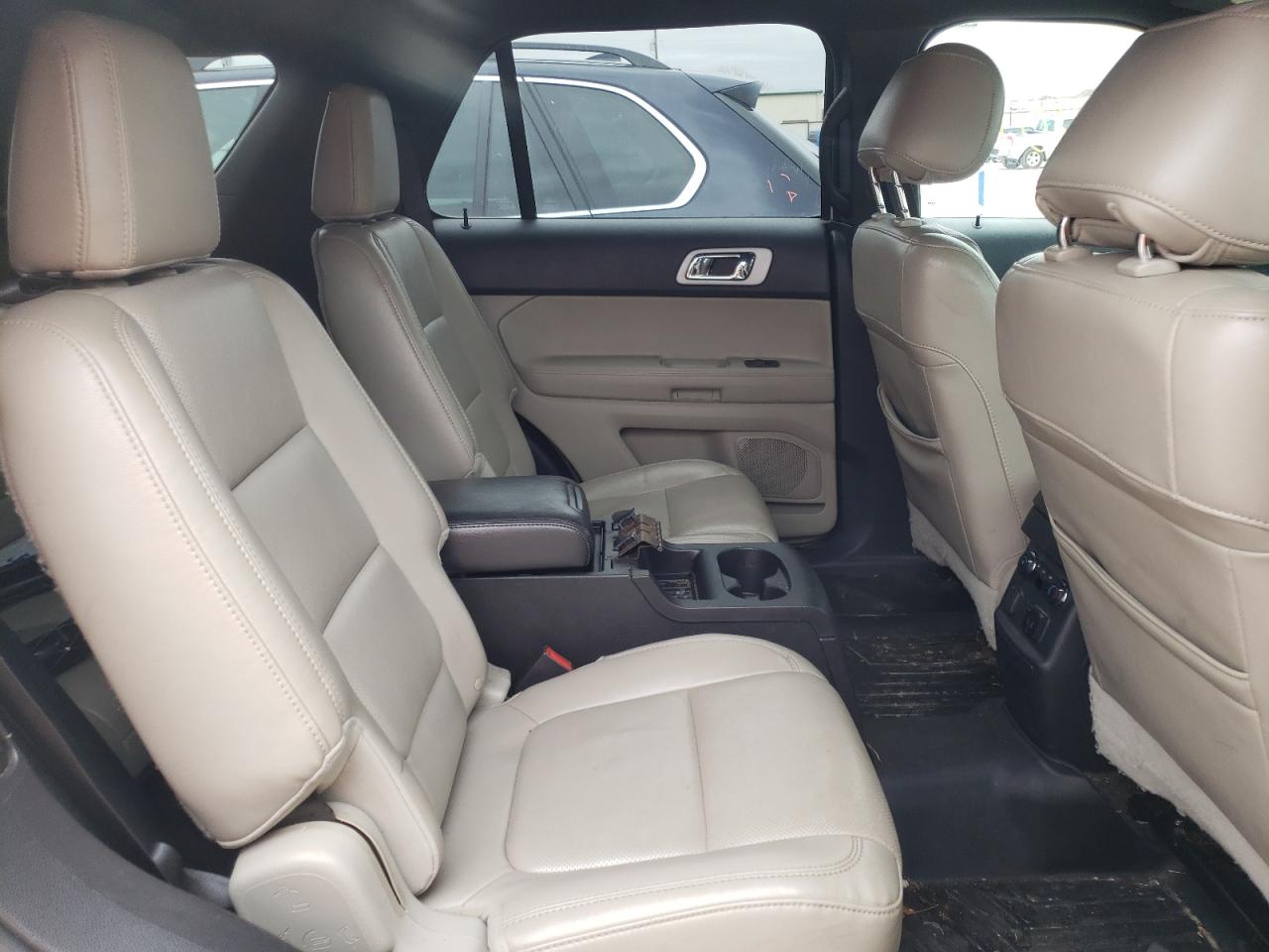 Photo 6 from auction – 2011 FORD EXPLORER L with VIN 1FMHK7F83BGA72593