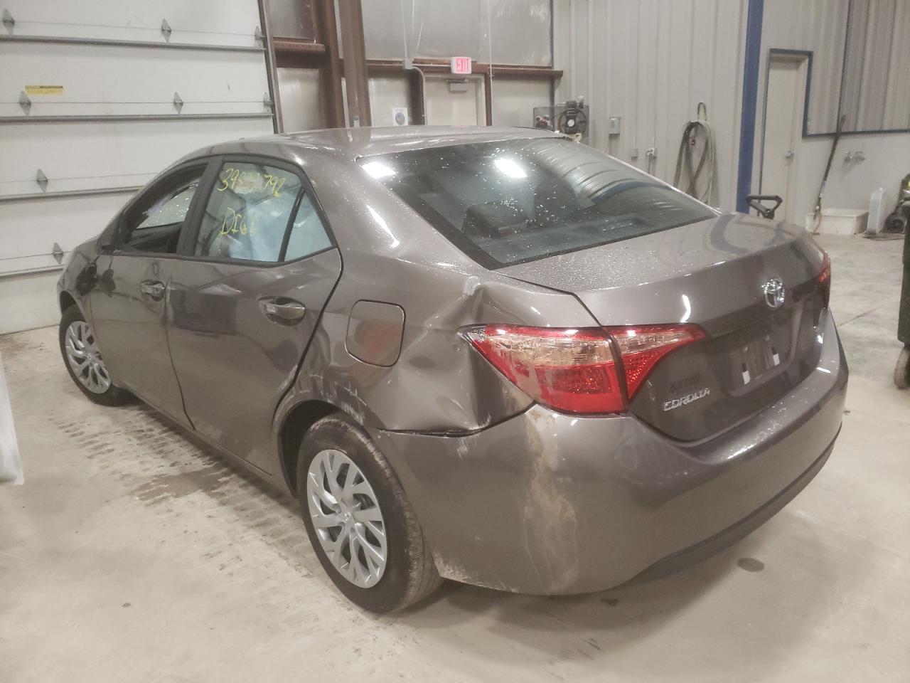 Photo 3 from auction – 2017 TOYOTA COROLLA L with VIN 2T1BURHE5HC890384