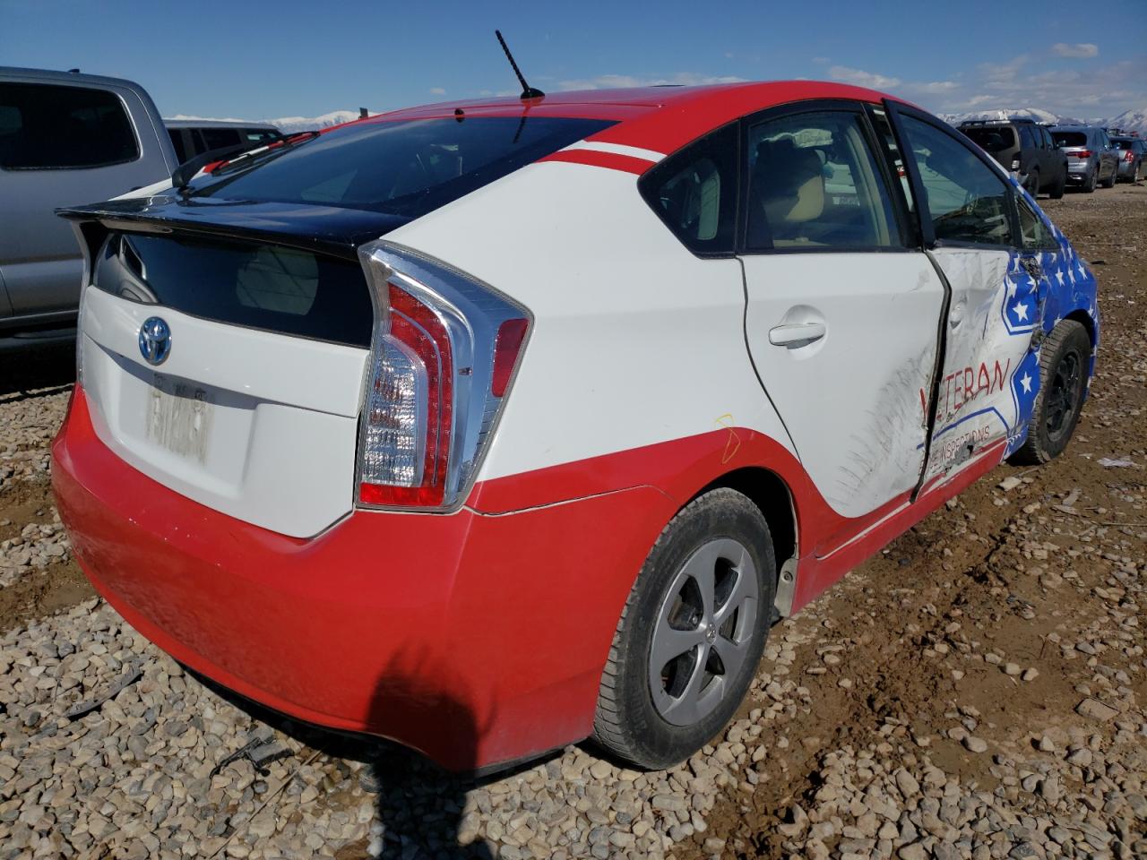 Photo 4 from auction – 2015 TOYOTA PRIUS with VIN JTDKN3DU1F1991883