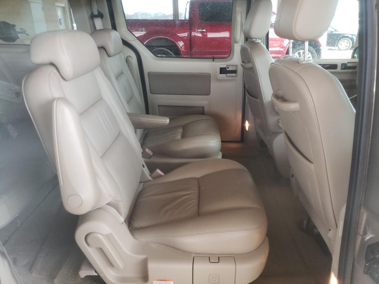 Photo 6 from auction – 2006 FORD FREESTAR S with VIN 2FMZA52286BA52382