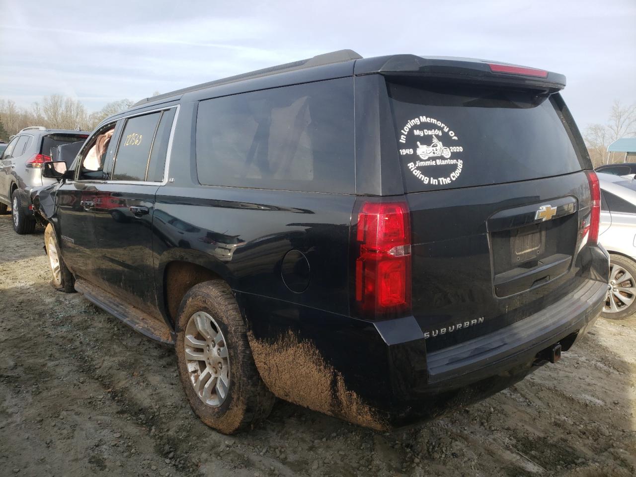 Photo 3 from auction – 2017 CHEVROLET SUBURBAN C with VIN 1GNSCHKC9HR114888