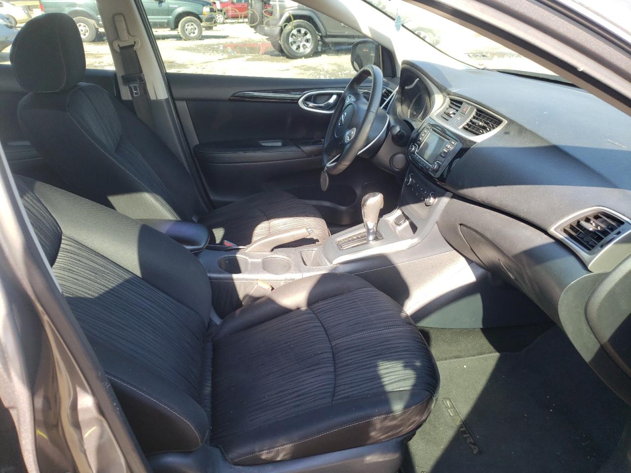 Photo 5 from auction – 2017 NISSAN SENTRA S with VIN 3N1AB7AP4HL721247