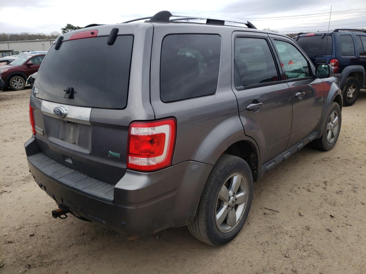 Photo 4 from auction – 2010 FORD ESCAPE LIM with VIN 1FMCU0EG6AKC46110
