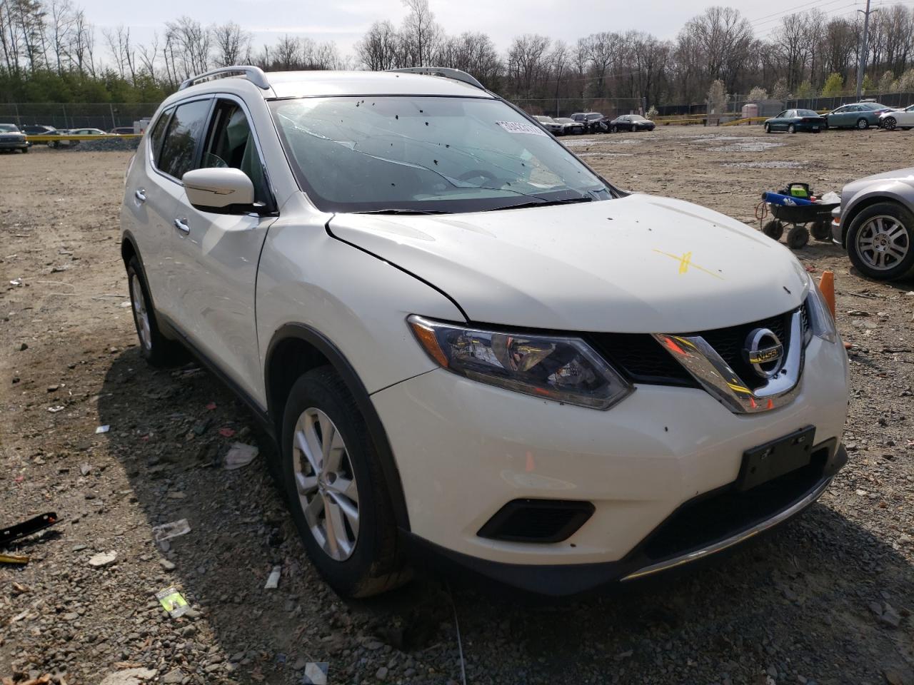 NISSAN ROGUE S 2015 with VIN 5N1AT2MV7FC846402 - Photo from auction