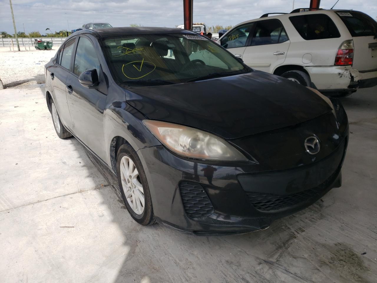 MAZDA 3 I 2012 with VIN JM1BL1VF1C1515154 - Photo from auction