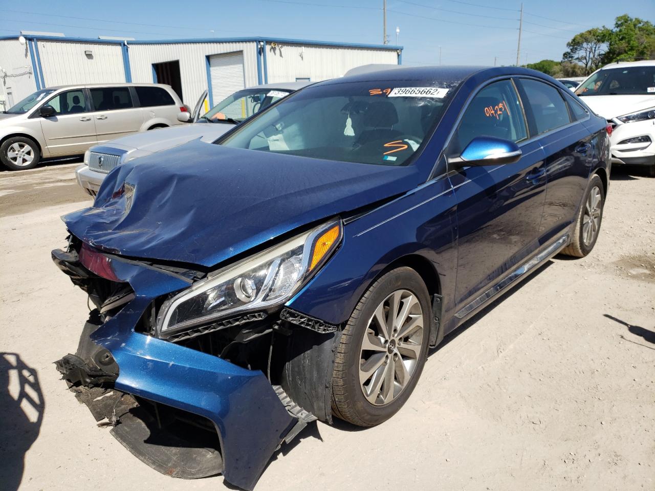 Photo 2 from auction – 2016 HYUNDAI SONATA SPO with VIN 5NPE34AF1GH278670