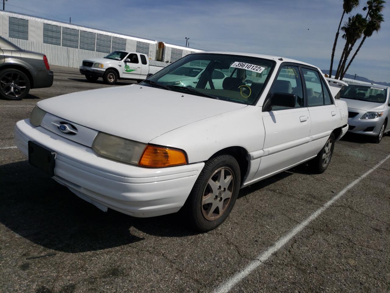 Photo 2 from auction – 1996 FORD ESCORT LX with VIN 3FASP13J6TR106686