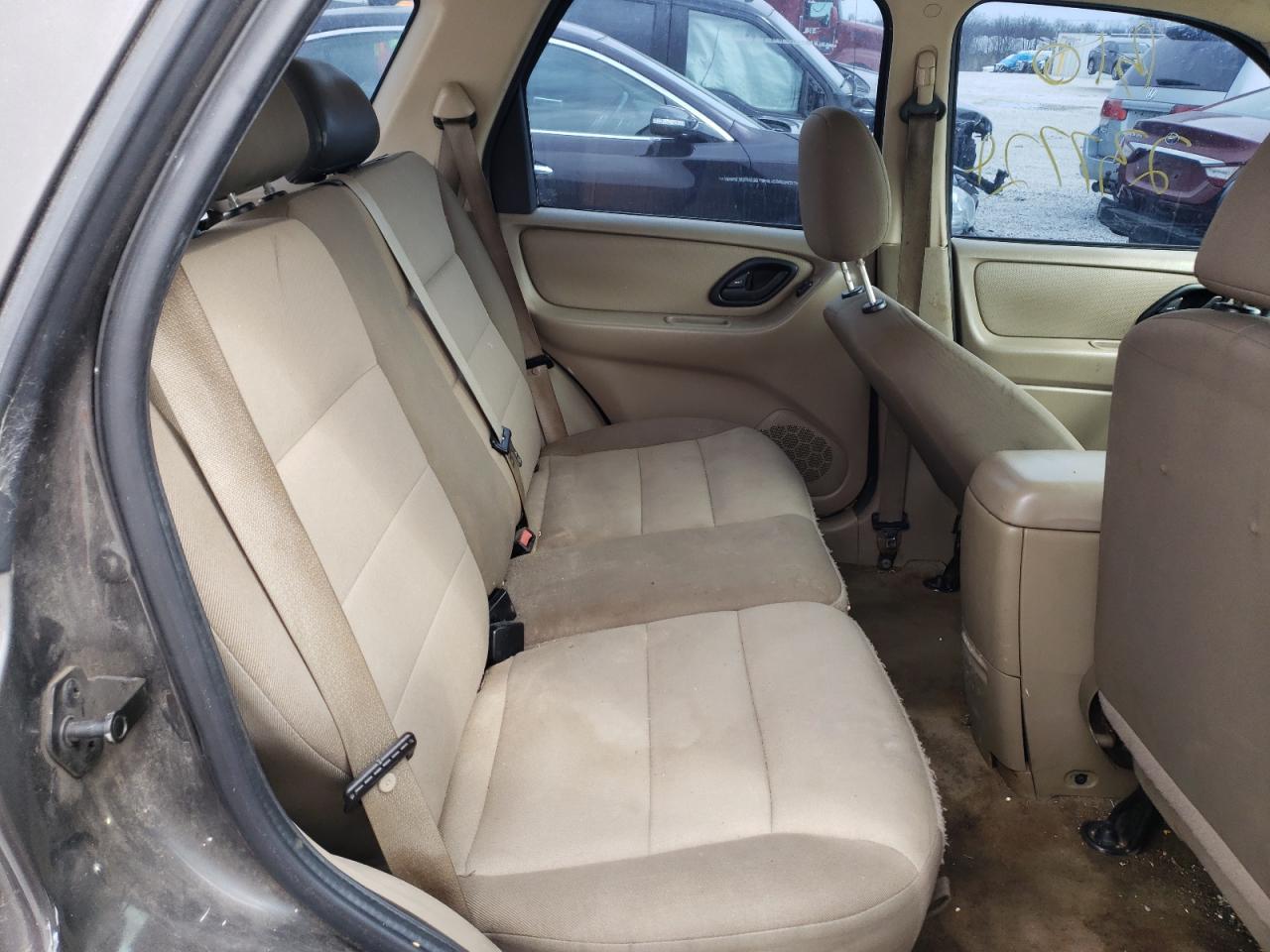 Photo 6 from auction – 2007 FORD ESCAPE XLS with VIN 1FMYU02Z87KA44499