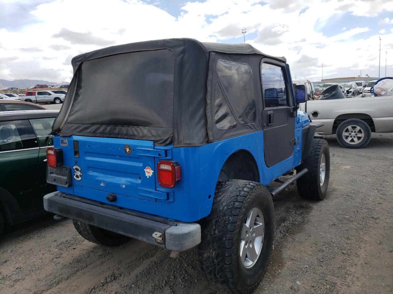 Foto 4 de la subasta – 2000 JEEP WRANGLER / con VIN 1J4FA49S9YP796926