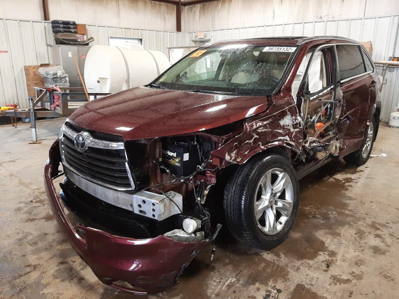 Photo 2 from auction – 2015 TOYOTA HIGHLANDER with VIN 5TDDKRFH3FS182702