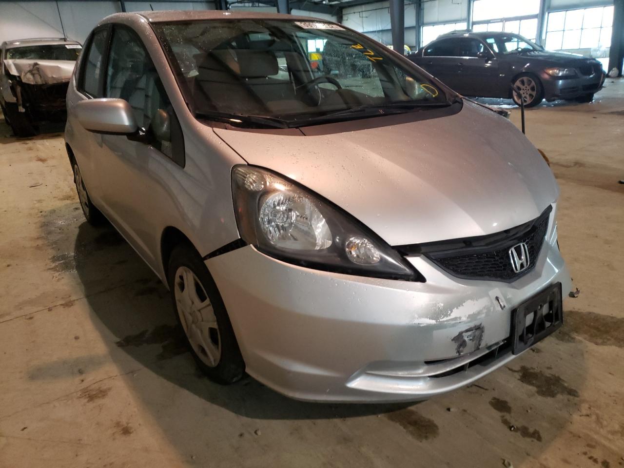 HONDA FIT 2013 with VIN JHMGE8H30DC015811 - Photo from auction