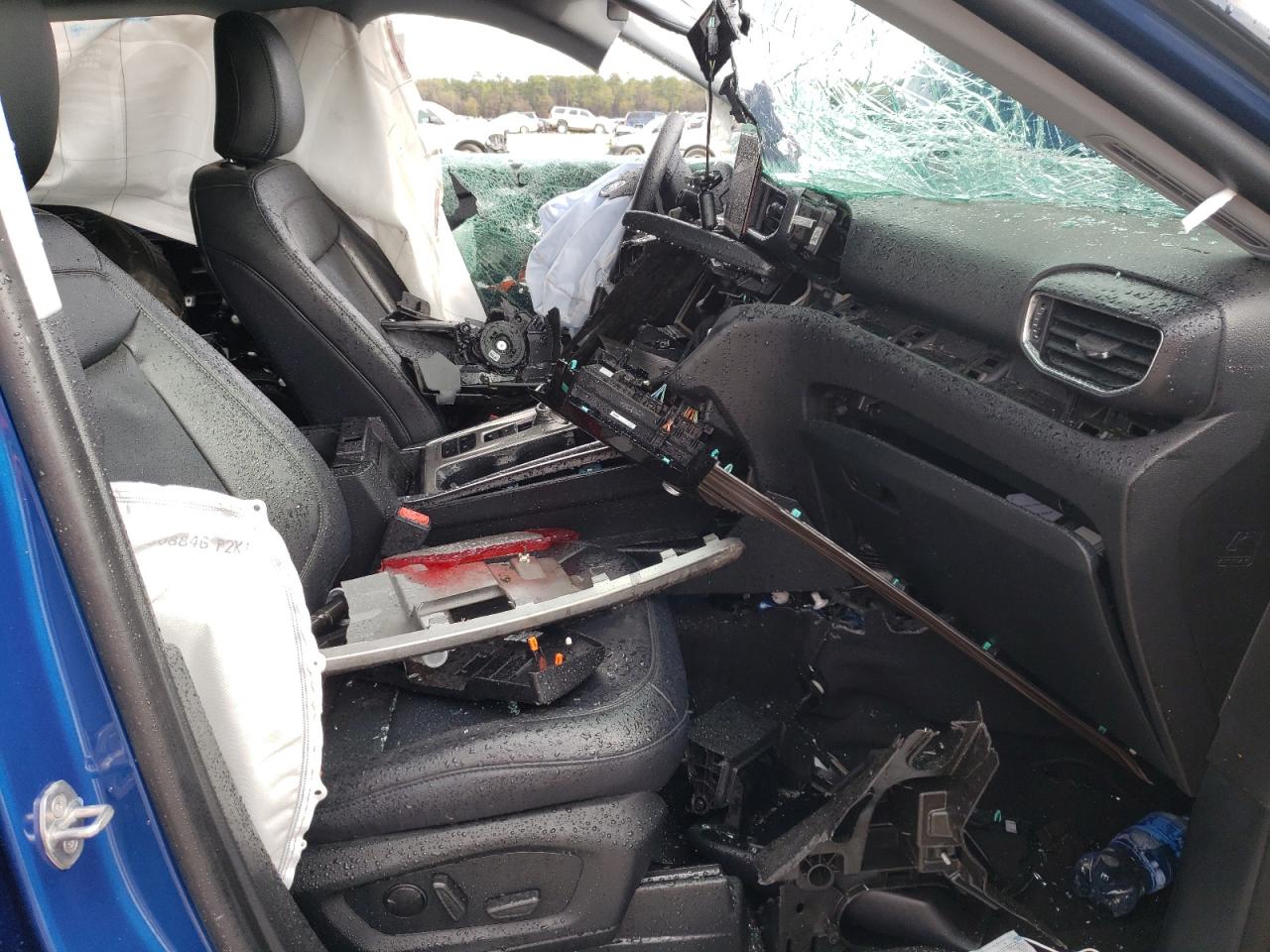 Photo 5 from auction – 2022 FORD EXPLORER L with VIN 1FMSK7FH7NGA32236