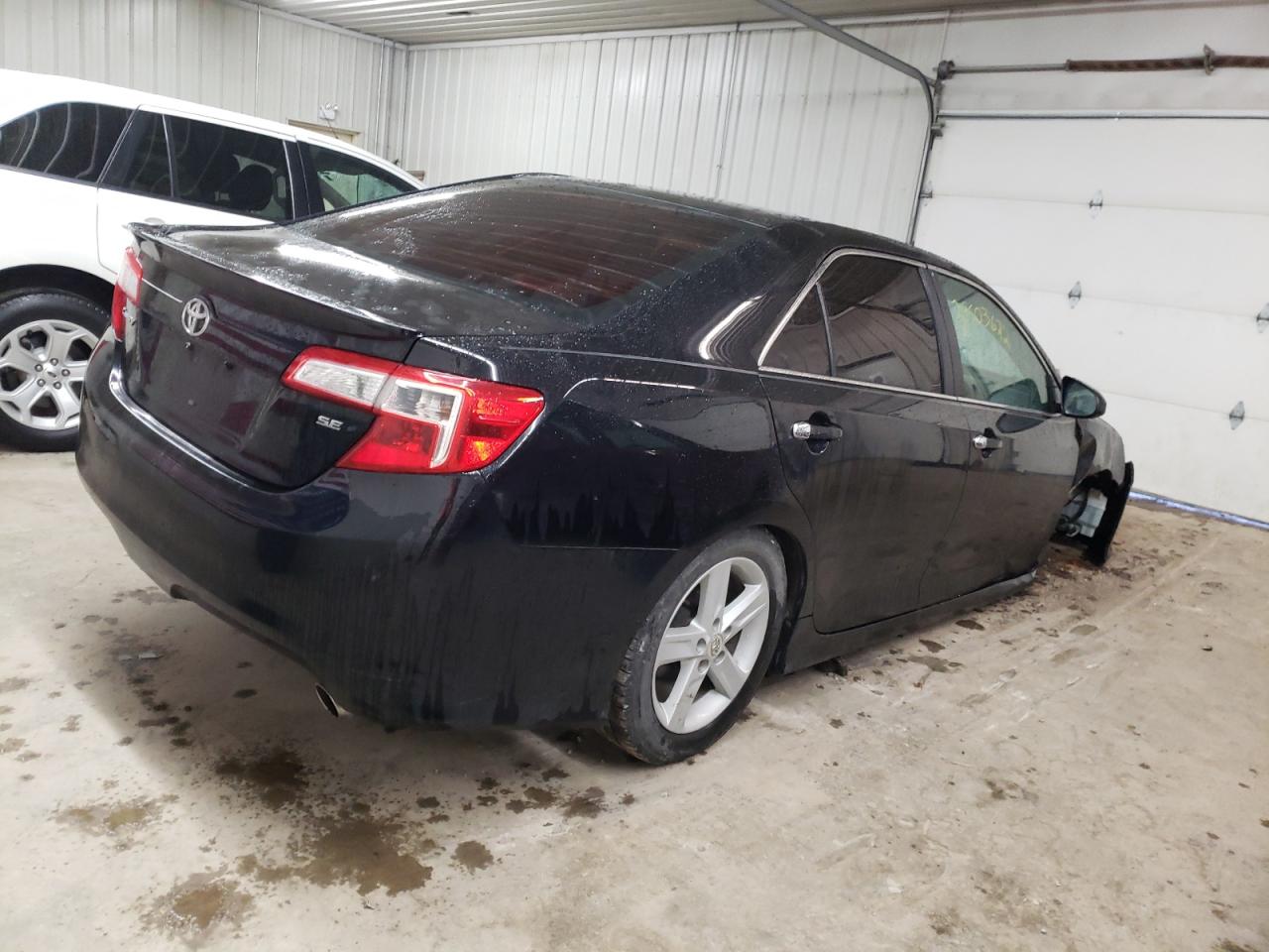 Photo 4 from auction – 2012 TOYOTA CAMRY BASE with VIN 4T1BF1FK4CU130572