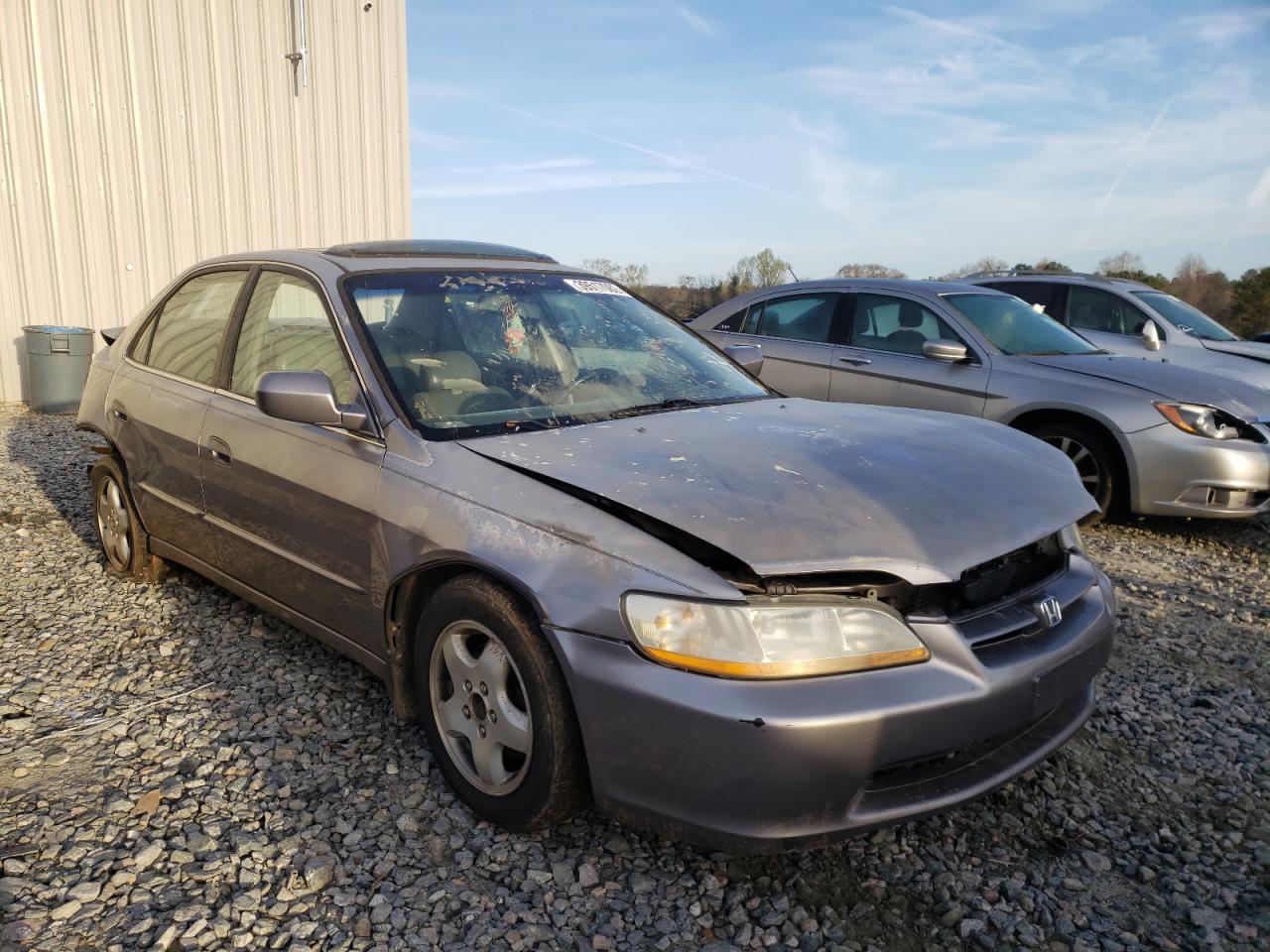 Photo 1 from auction – 2000 HONDA ACCORD with VIN 1HGCG1654YA026674