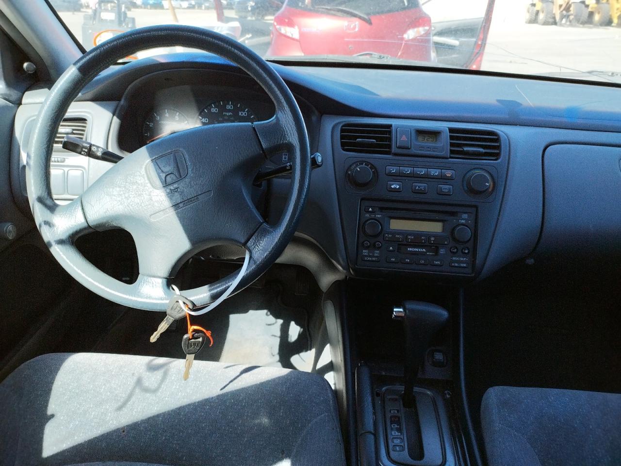 Photo 9 from auction – 2002 HONDA ACCORD VAL with VIN 1HGCF86632A010686