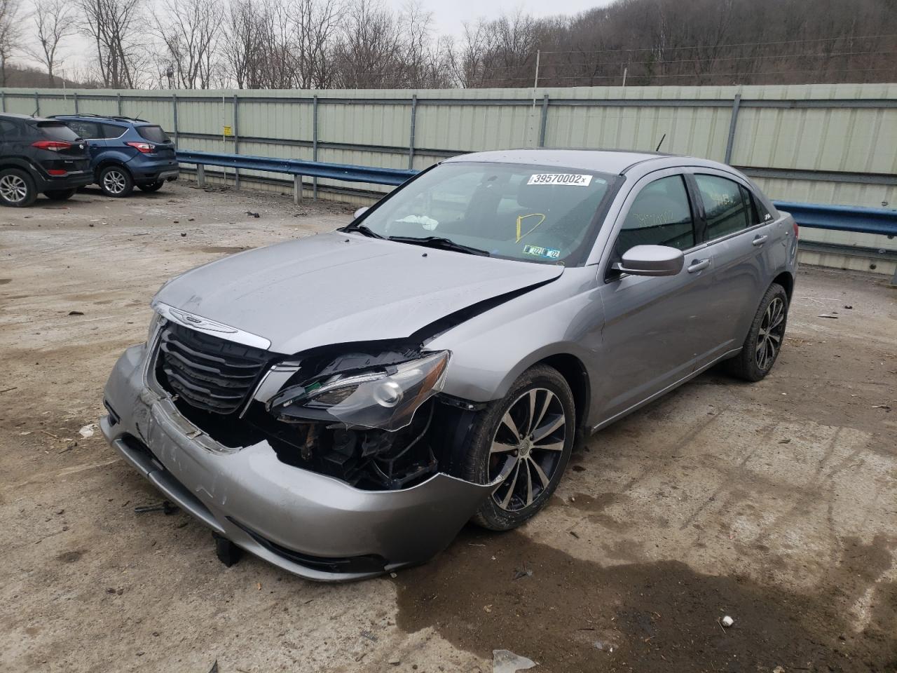 Photo 2 from auction – 2013 CHRYSLER 200 TOURIN with VIN 1C3CCBBG6DN754740