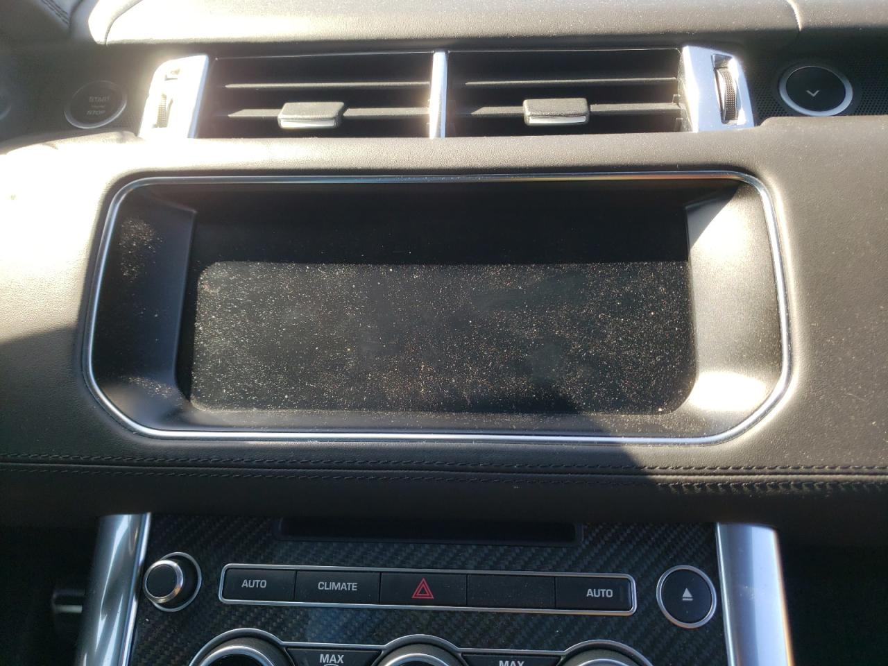 Photo 9 from auction – 2017 LAND ROVER RANGE ROVE with VIN SALWZ2FE2HA134781