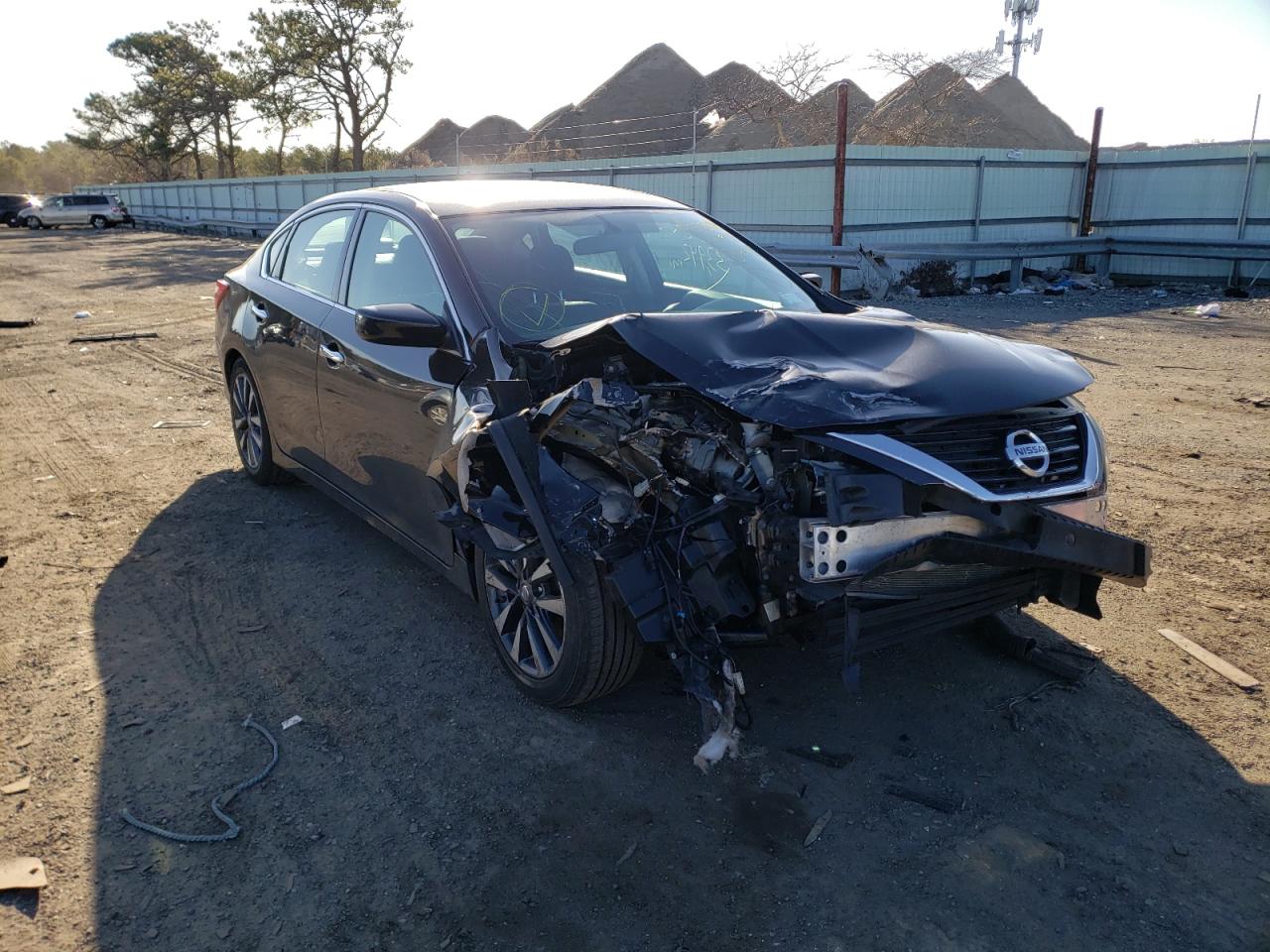NISSAN ALTIMA 2.5 2017 with VIN 1N4AL3APXHC173162 - Photo from auction
