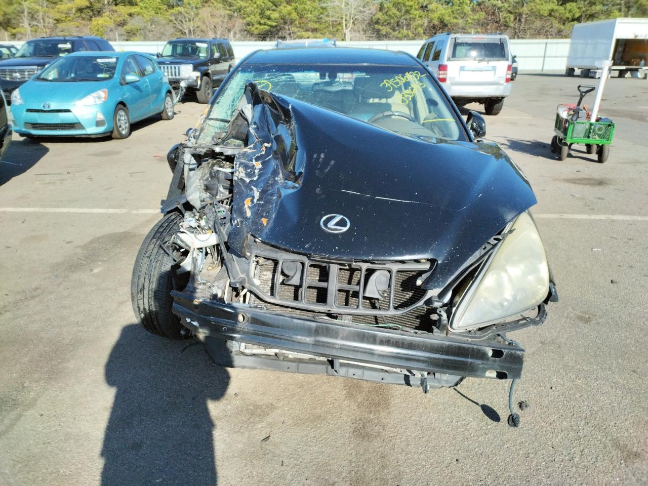 Photo 9 from auction – 2004 LEXUS ES 330 with VIN JTHBA30G145035643
