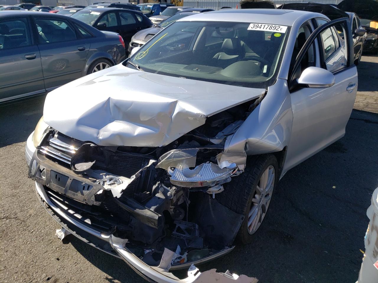 Photo 2 from auction – 2007 VOLKSWAGEN JETTA WOLF with VIN 3VWEG71K67M162875