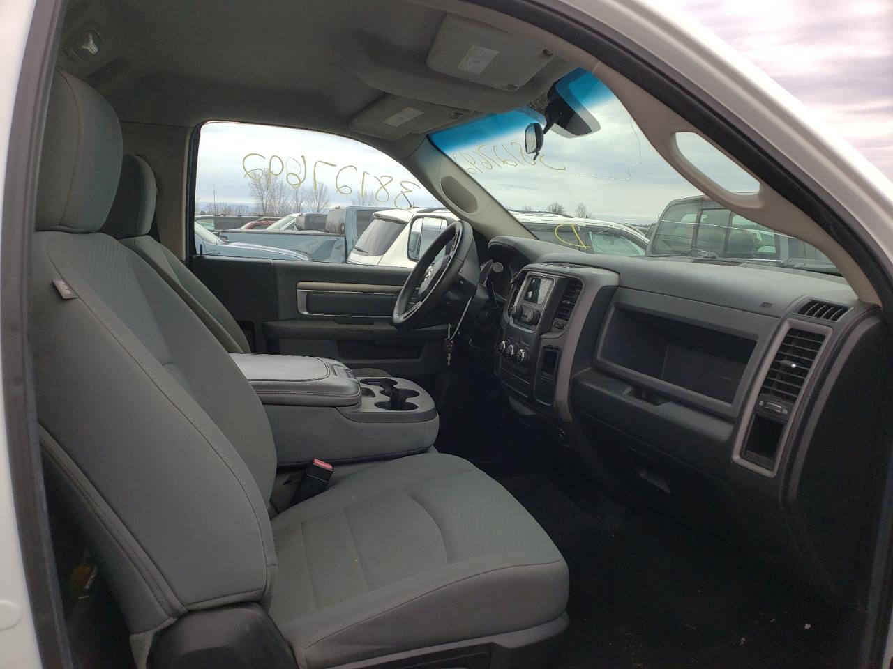 Photo 5 from auction – 2014 RAM 1500 ST with VIN 3C6JR6DT5EG137723
