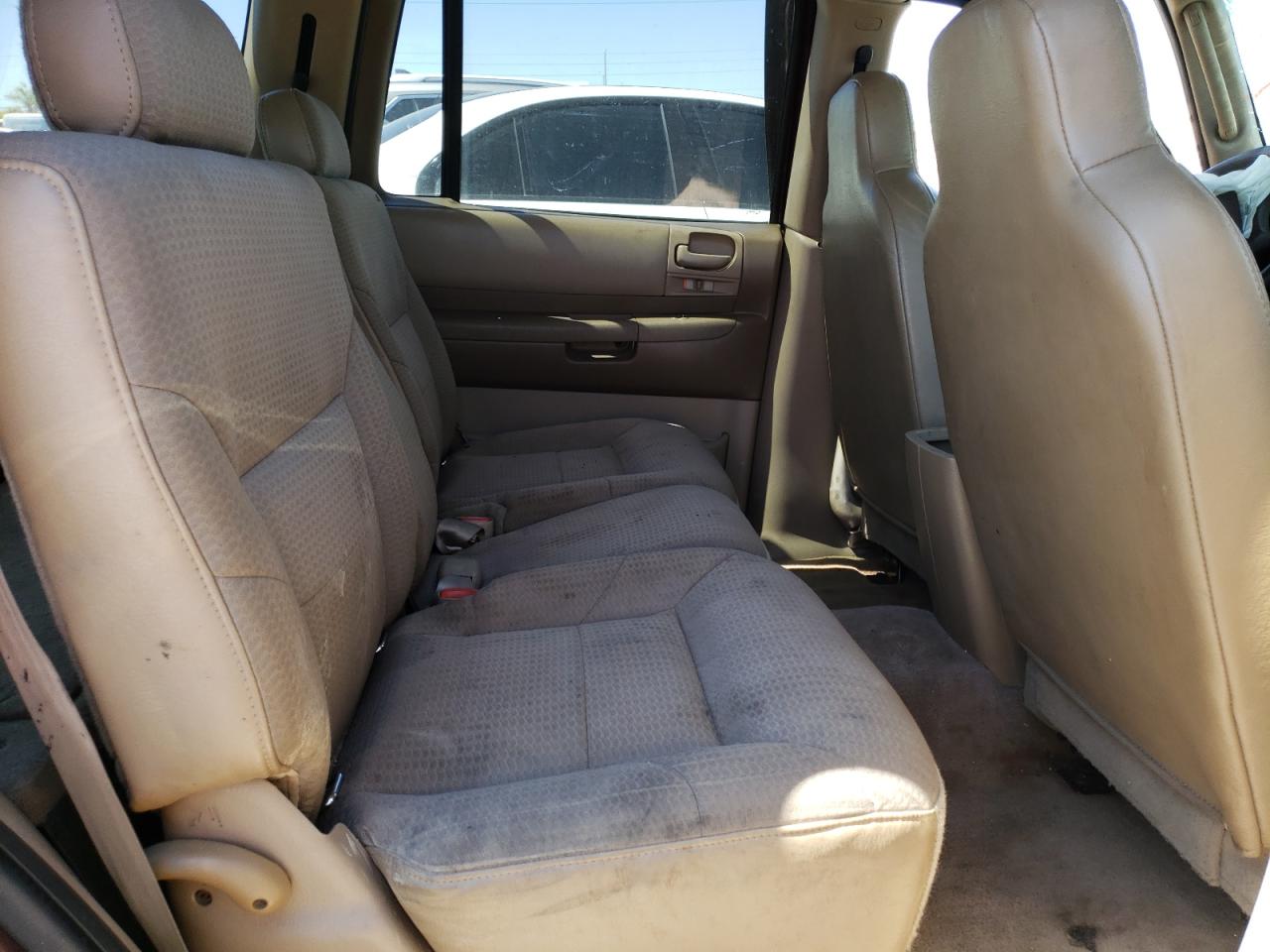 Photo 6 from auction – 2003 DODGE DURANGO SP with VIN 1D4HR38N53F581333