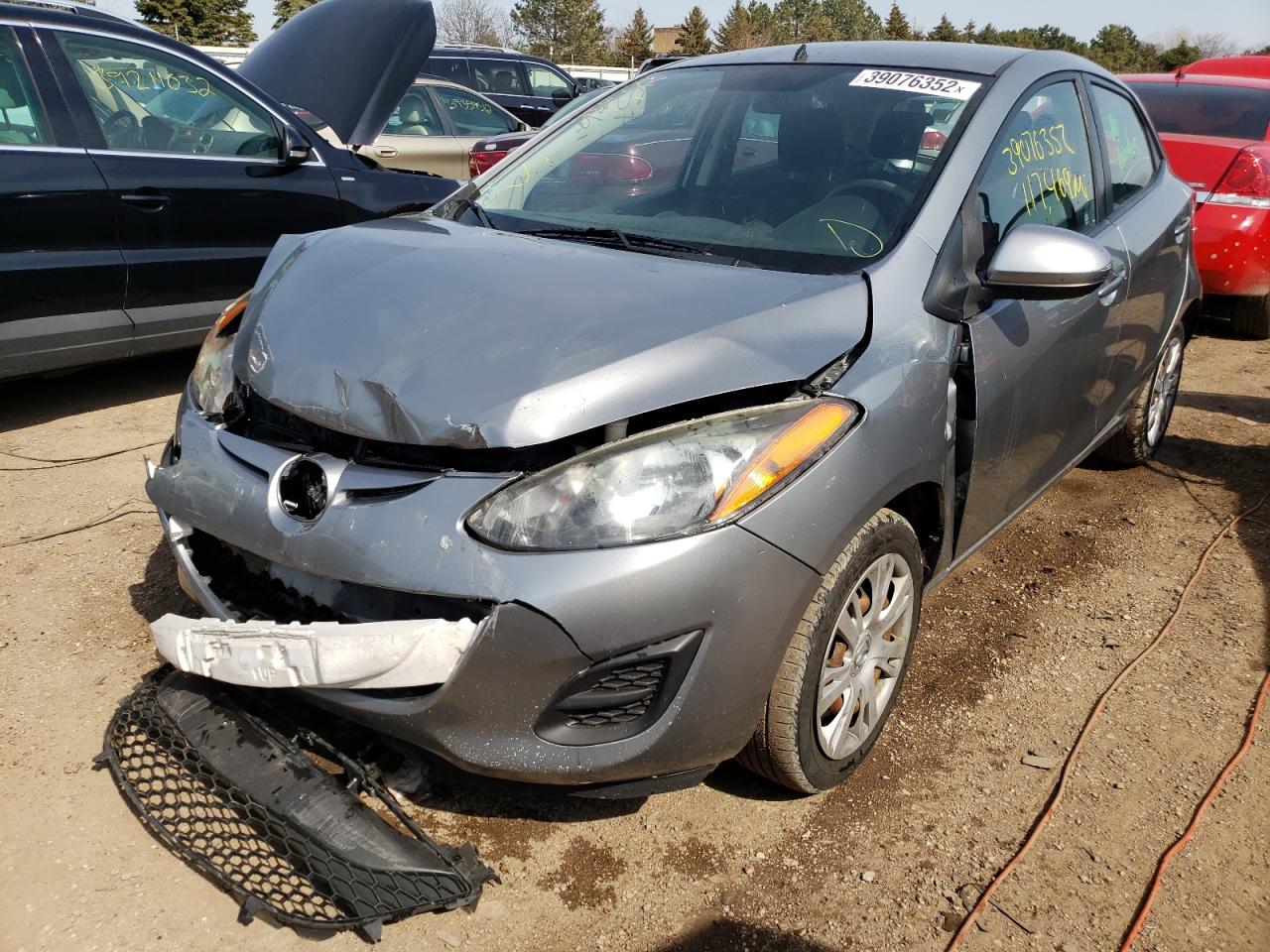 Photo 2 from auction – 2014 MAZDA MAZDA2 SPO with VIN JM1DE1KY5E0177937