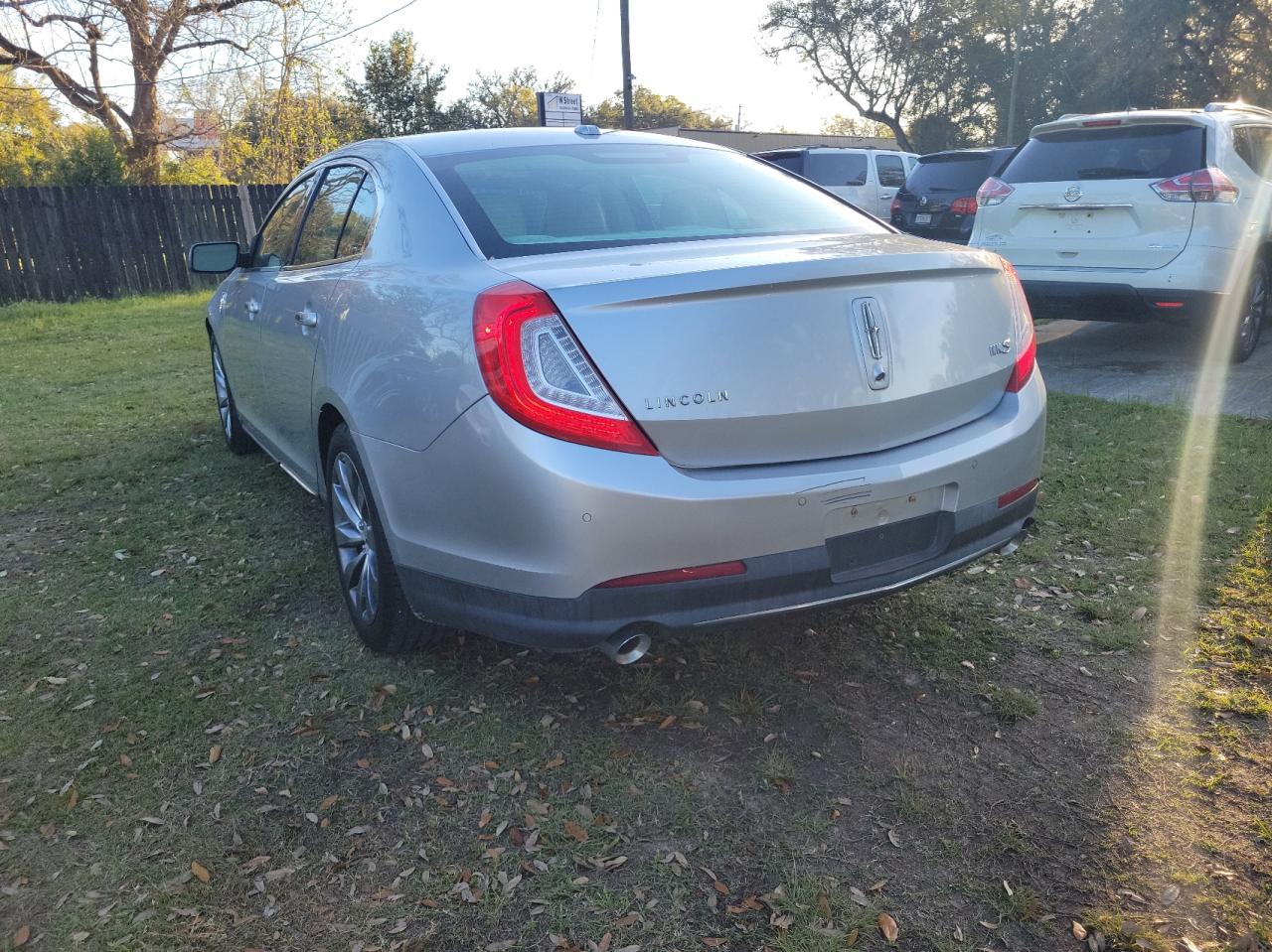 Photo 3 from auction – 2013 LINCOLN MKS with VIN 1LNHL9DK0DG612752