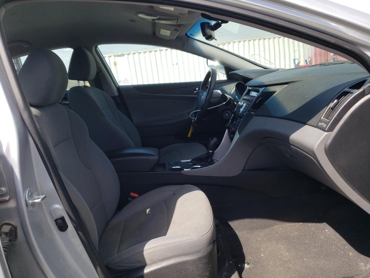 Photo 5 from auction – 2013 HYUNDAI SONATA GLS with VIN 5NPEB4AC0DH792563