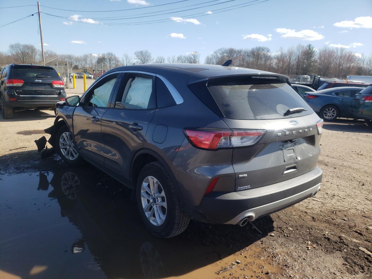 Photo 3 from auction – 2021 FORD ESCAPE SE with VIN 1FMCU0G62MUB20131