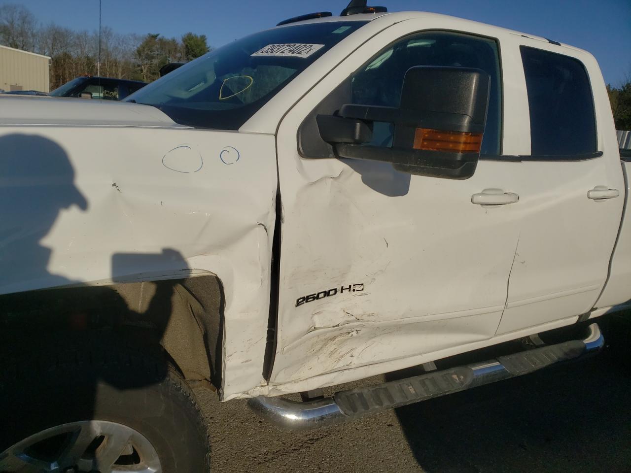 Photo 9 from auction – 2019 CHEVROLET SILVERADO with VIN 2GC2KSEG8K1150479