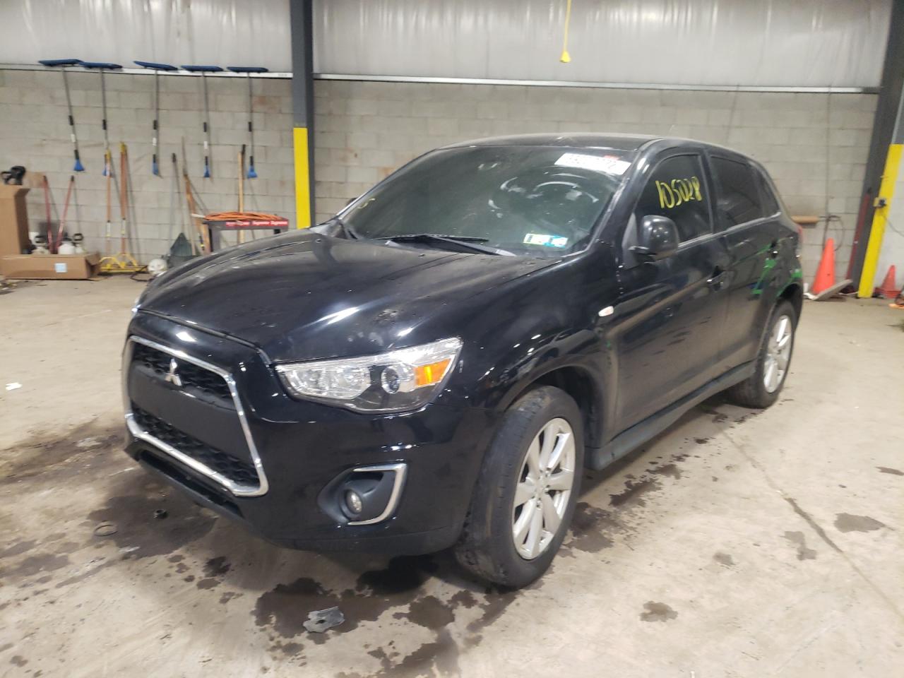 Photo 2 from auction – 2015 MITSUBISHI OUTLANDER with VIN 4A4AP3AW1FE050981