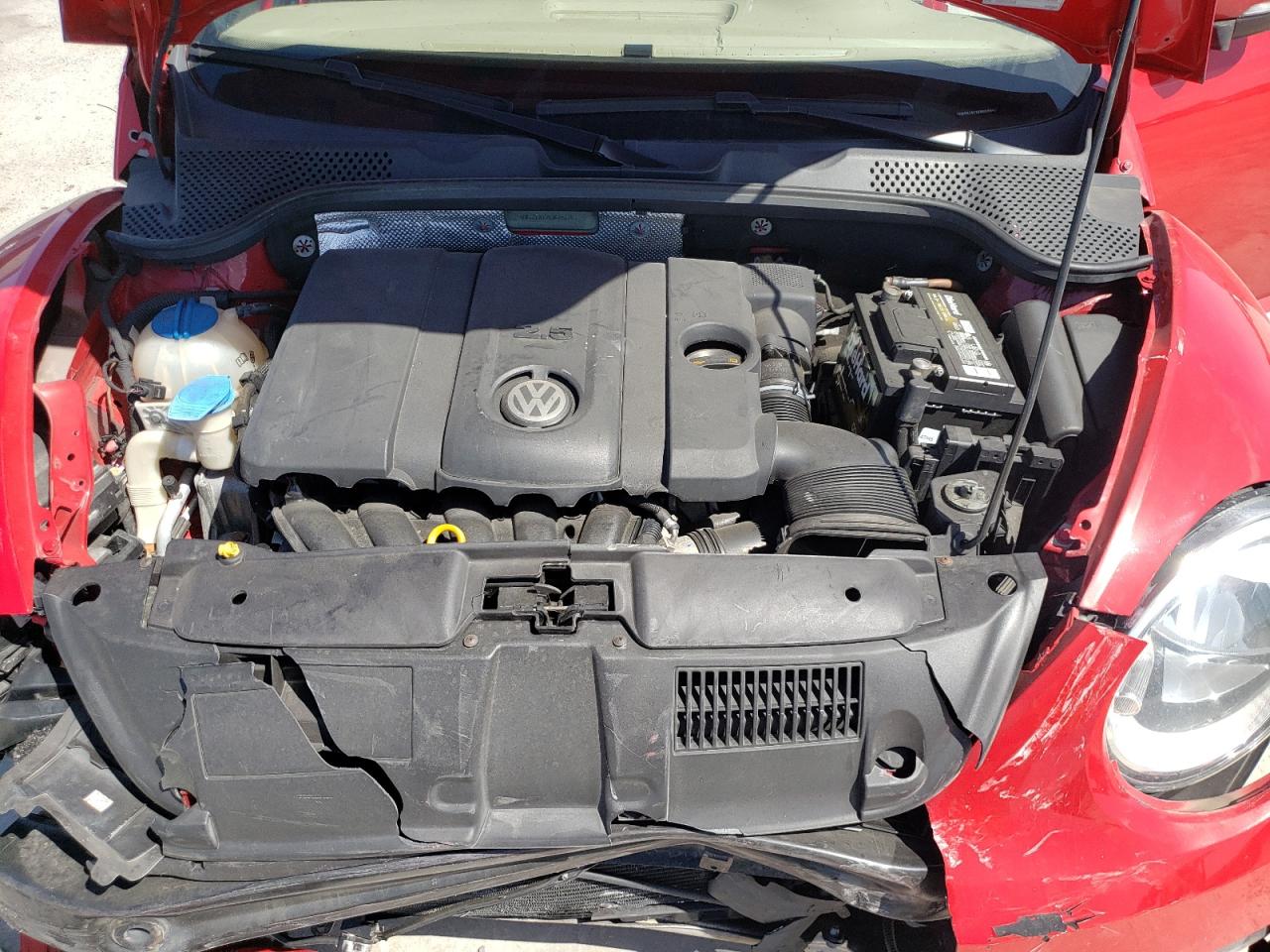 Photo 7 from auction – 2014 VOLKSWAGEN BEETLE with VIN 3VW5X7AT2EM805843
