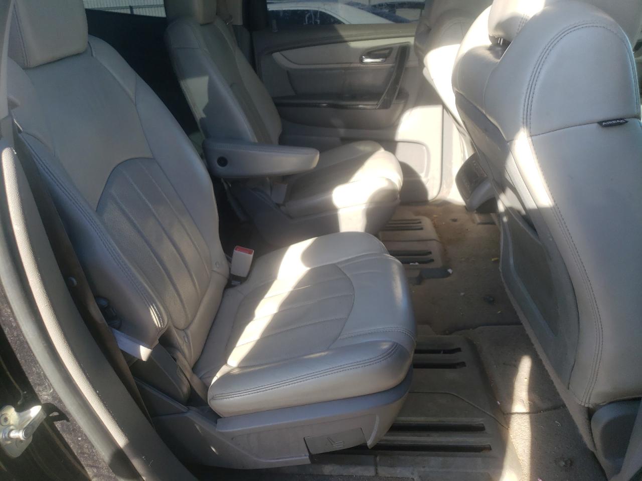 Photo 6 from auction – 2014 CHEVROLET TRAVERSE L with VIN 1GNKRJKD7EJ113585