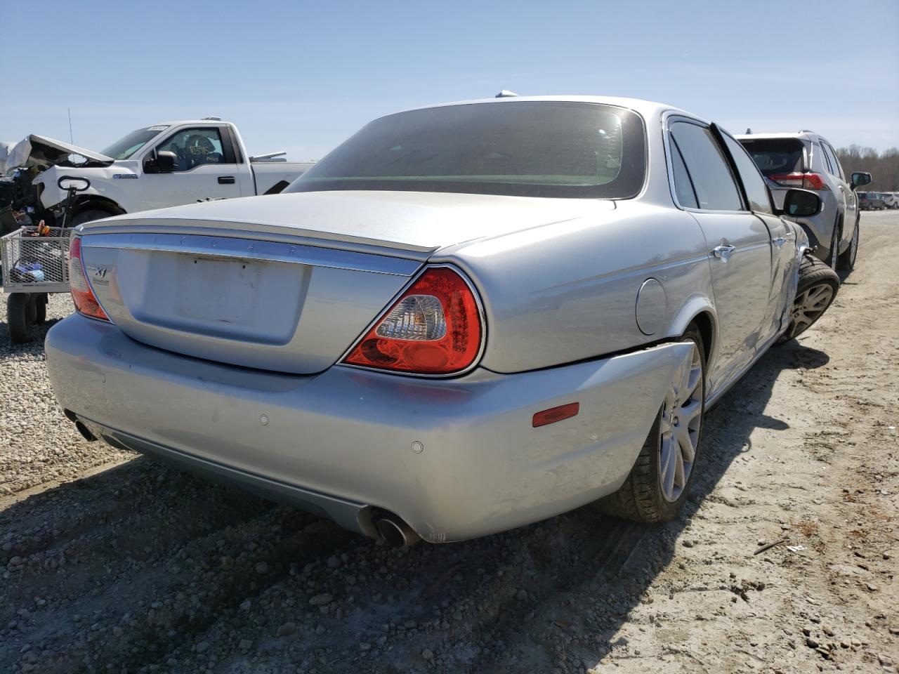 Photo 4 from auction – 2008 JAGUAR XJ8 L with VIN SAJWA79B48SH23441