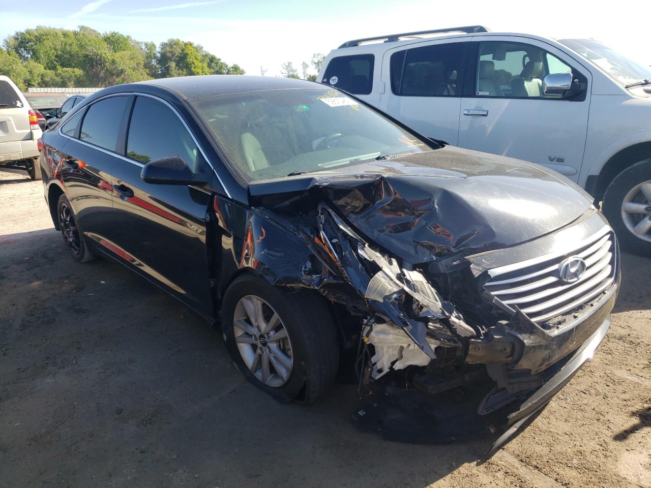 HYUNDAI SONATA SE 2015 with VIN 5NPE24AF8FH211842 - Photo from auction