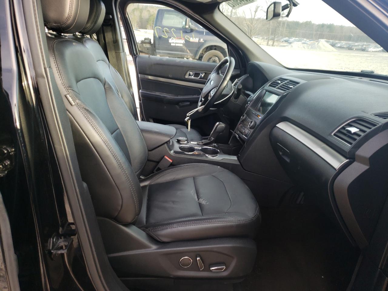 Photo 5 from auction – 2018 FORD EXPLORER X with VIN 1FM5K8D8XJGB66285