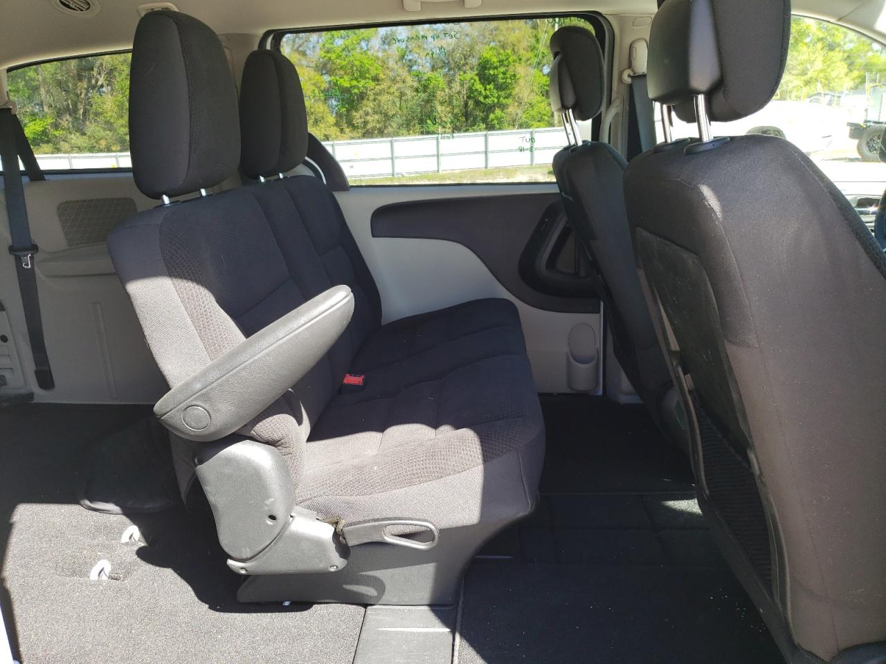 Photo 6 from auction – 2018 DODGE GRAND CARA with VIN 2C4RDGBG0JR190601