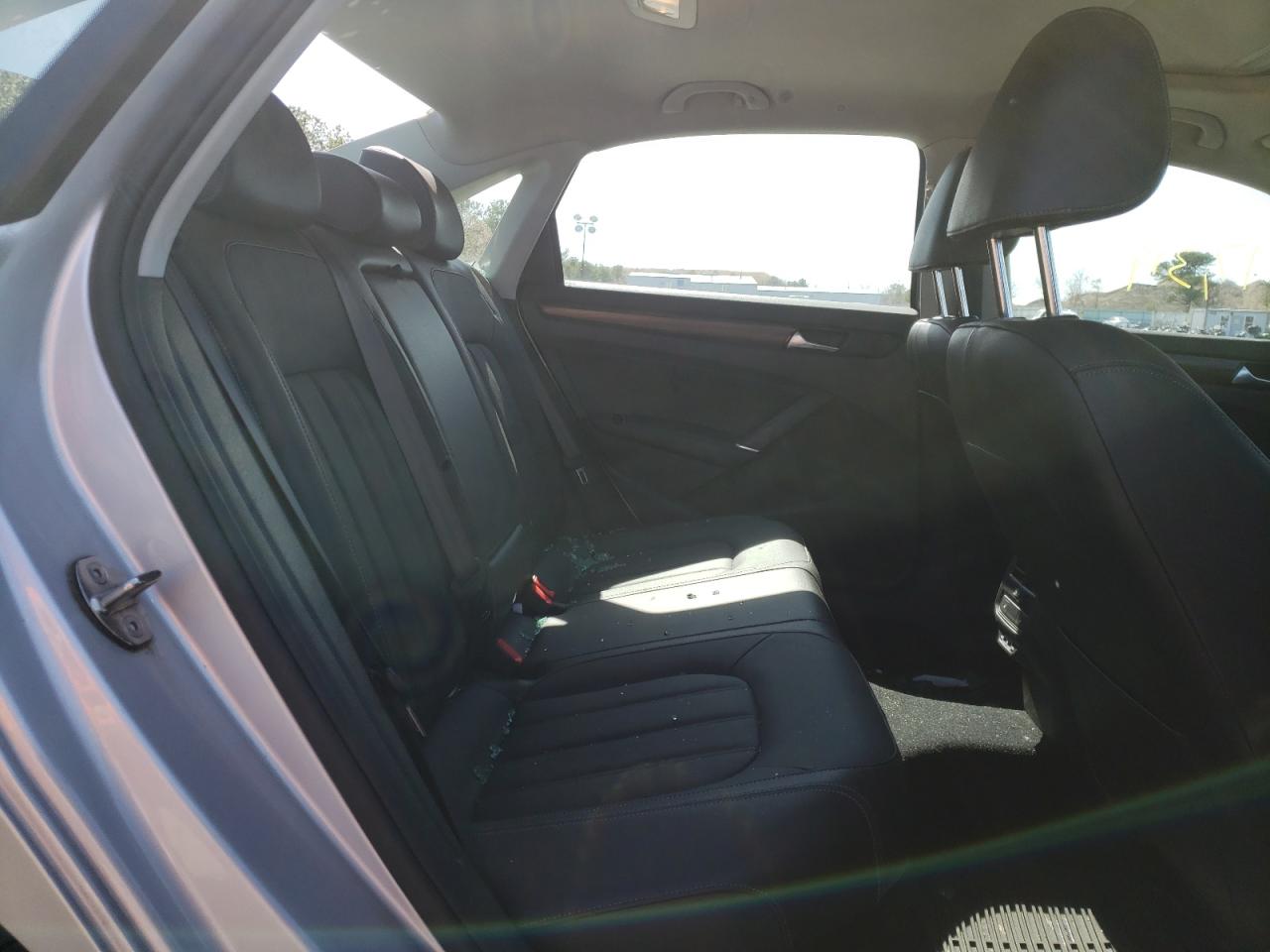 Photo 6 from auction – 2020 VOLKSWAGEN PASSAT with VIN 1VWCA7A31LC022553