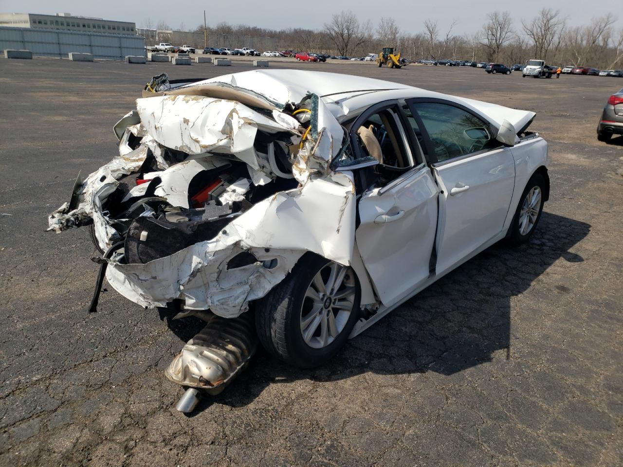 Photo 4 from auction – 2013 HYUNDAI SONATA GLS with VIN 5NPEB4AC0DH696013