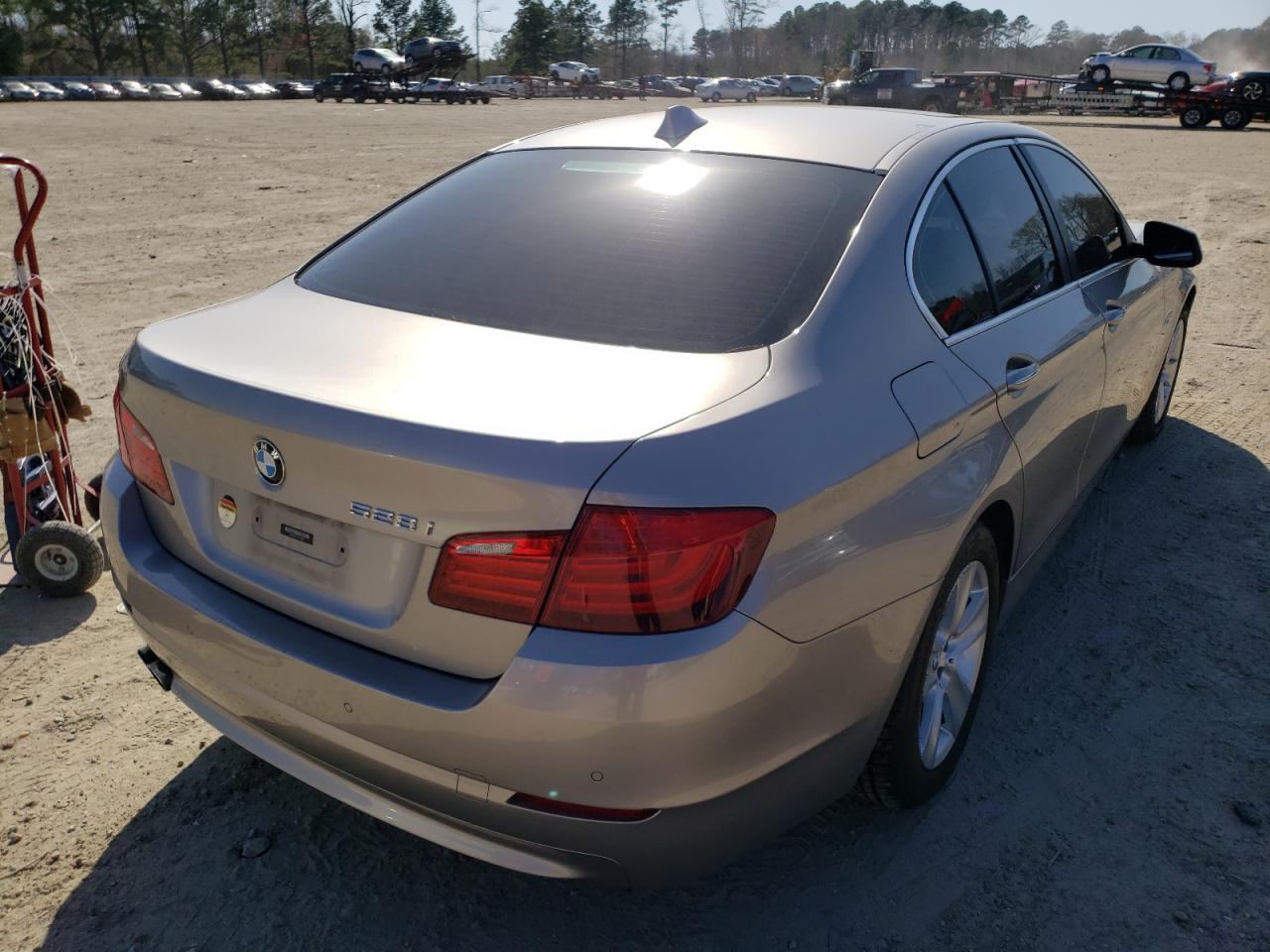 Photo 4 from auction – 2013 BMW 528 I with VIN WBAXG5C51DD229085