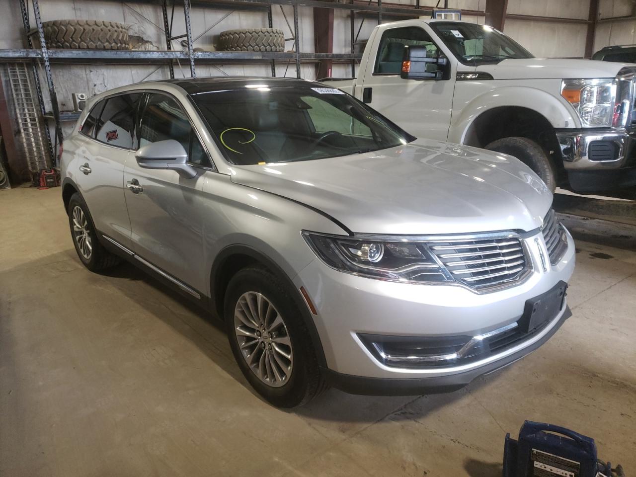 LINCOLN MKX SELECT 2017 with VIN 2LMPJ8KR9HBL34060 - Photo from auction