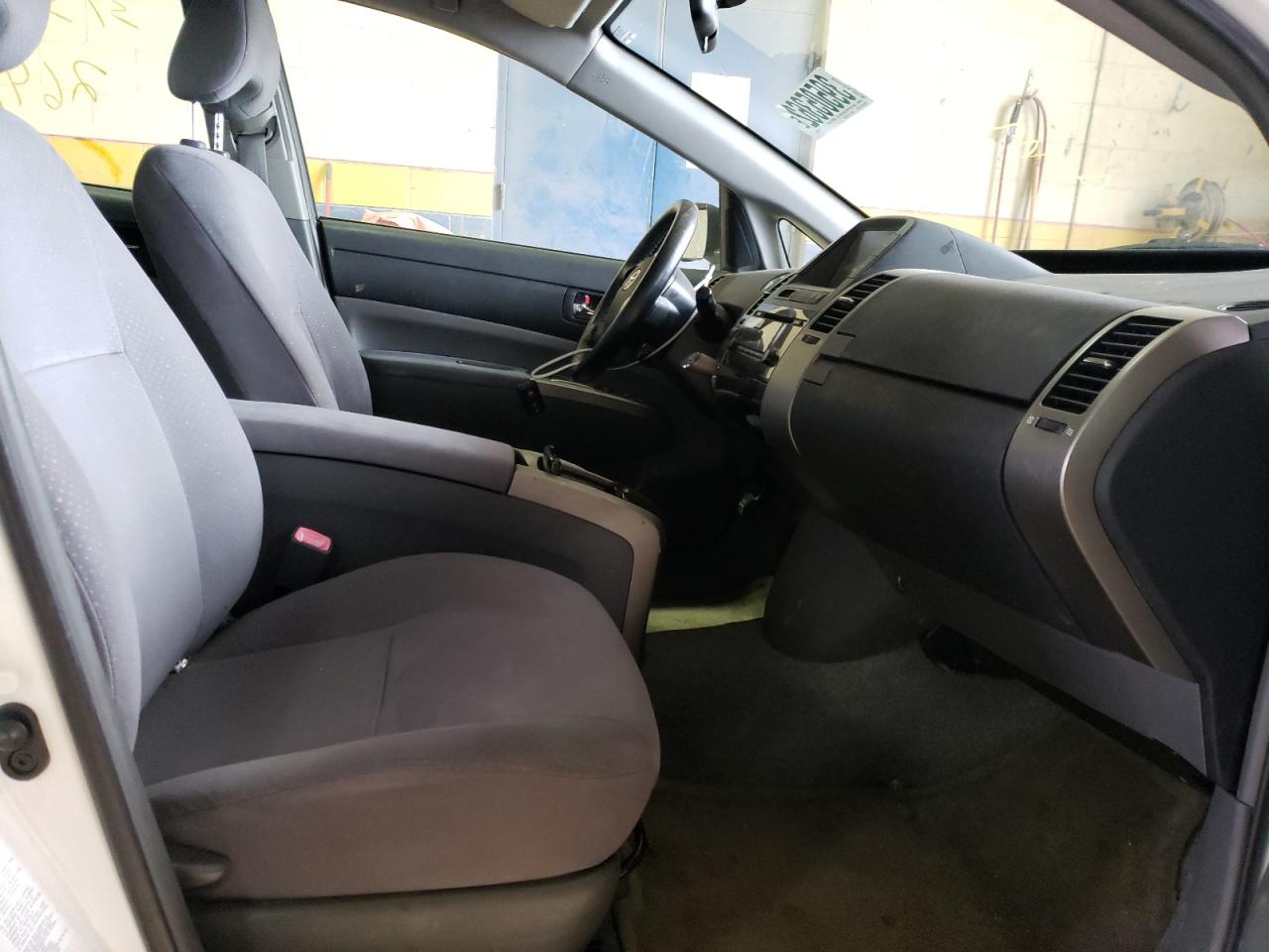 Photo 5 from auction – 2008 TOYOTA PRIUS with VIN JTDKB20U983435837